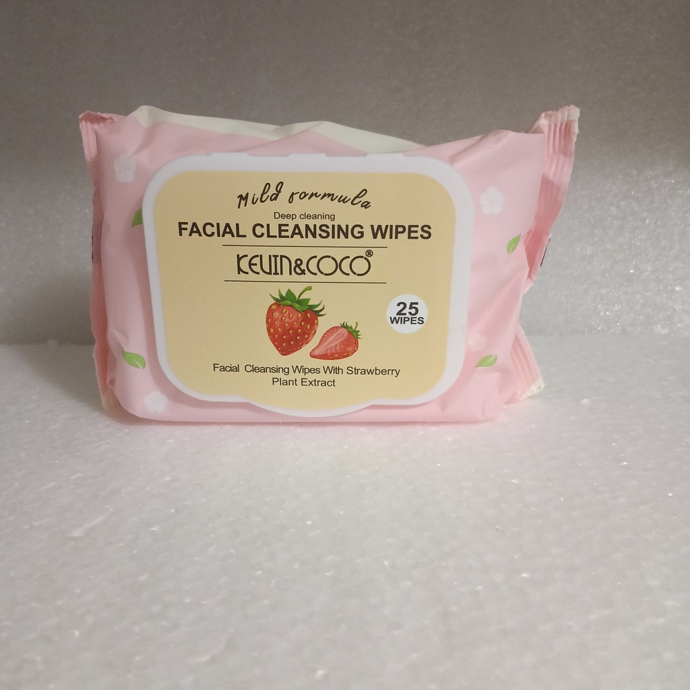 Strawberry Facial Cleansing Wipes B1G1 Set Of 3